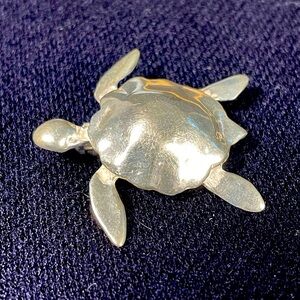 Turtle Tortoise Pin Brooch 925 sterling silver handmade artisan